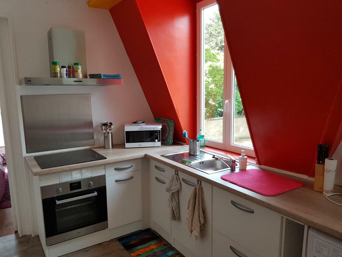 Appartement Atypique - 2 Chambres - Rue Calme Dans Centre Ville Sedan Kültér fotó